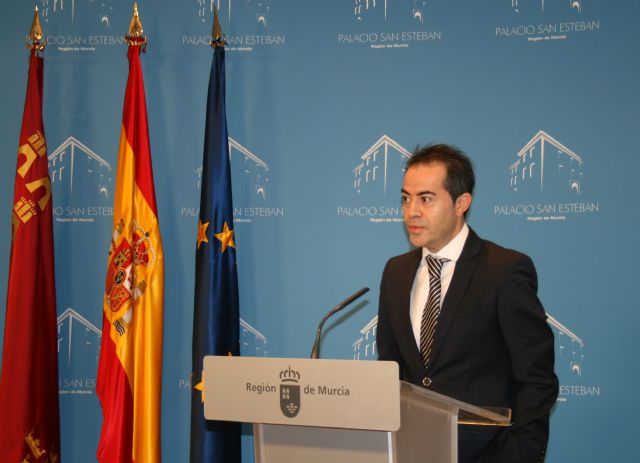 El alcalde consigue el compromiso del Gobierno regional para construir un espacio multiusos para el Centro de Salud, el Centro de Día y una zona para asociaciones