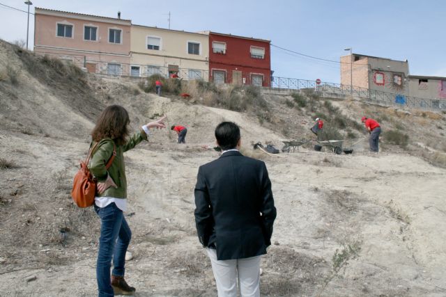 15 alumnos se forman y trabajan como auxiliares de viveros y jardines a través de un Taller de Empleo en Lorquí