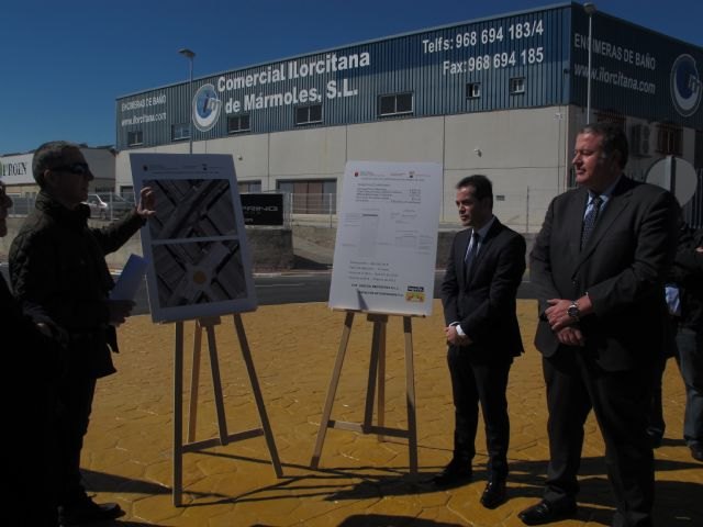 Fomento inaugura una nueva rotonda en la carretera de acceso a Lorquí