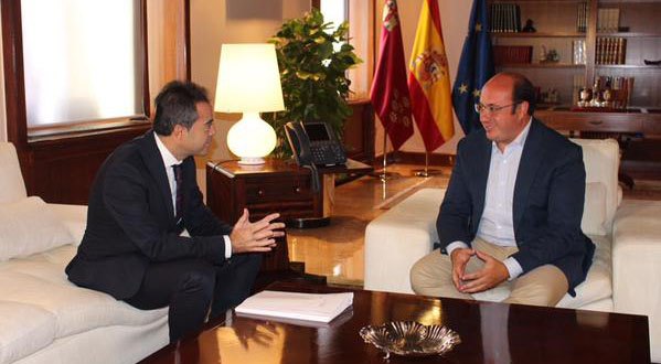 El alcalde insiste a la Comunidad en la necesidad urgente de incluir en los Presupuestos de 2016 el nuevo centro de salud y un comedor escolar