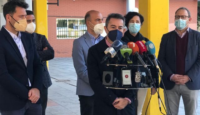 Lorquí reclama una línea de autobús directa con la capital y con las universidades