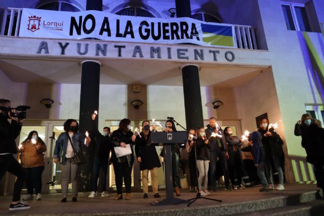 Noche solidaria con Ucrania. Iluminando el cielo de Lorquí