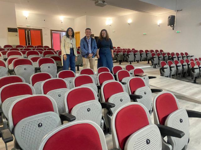 El Ayuntamiento de Lorquí finaliza la renovación del Auditorio Municipal que reabre sus puertas más accesible, moderno e inclusivo