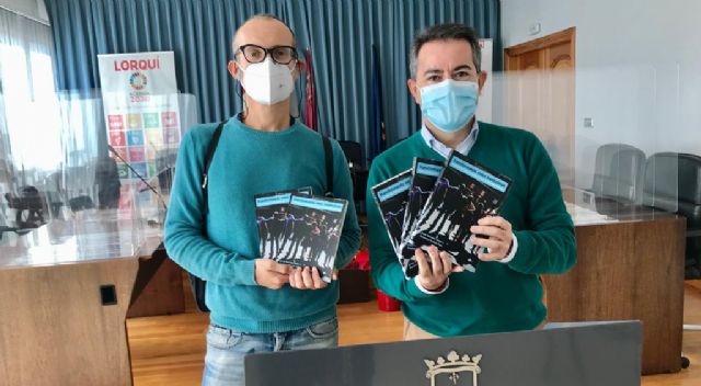 El Ayuntamiento de Lorquí colabora en la edición de un libro para la inclusión de personas con discapacidad intelectual a través del teatro