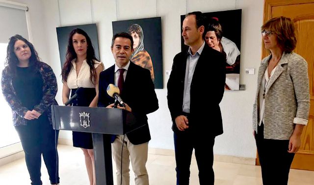 Lorquí inaugura una muestra fotográfica que recrea grandes obras del Barroco