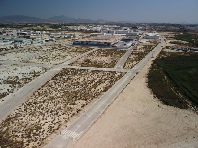 El Ayuntamiento invertirá más de 140.000 euros en obras de mejora y adecuación en los polígonos industriales