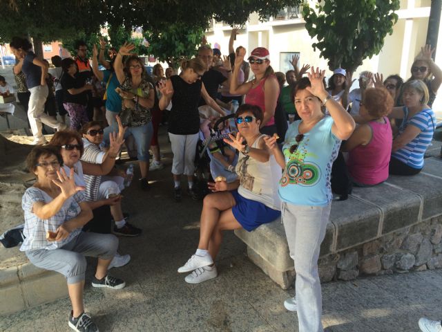 Más de 60 personas participan en la Ruta y Desayuno Saludable en Lorquí con motivo del Día de la Nutrición