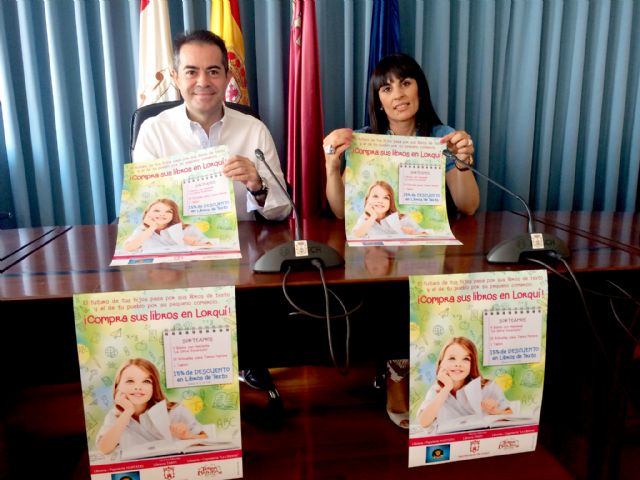 El Ayuntamiento pone en marcha la campaña 'Compra sus libros en Lorquí'