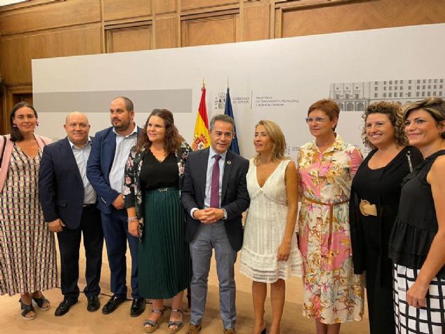 El alcalde de Lorquí firma con la ministra el protocolo de la Agenda Urbana del municipio en Madrid