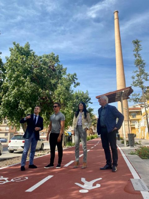 El Ayuntamiento de Lorquí diseña un itinerario peatonal y ciclista en la calle Acequia para fomentar conductas saludables