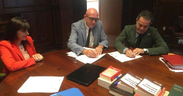 El ayuntamiento de Lorquí firma un convenio con el Colegio Notarial de Murcia para mejorar la gestión del IBI y del IIVTNU