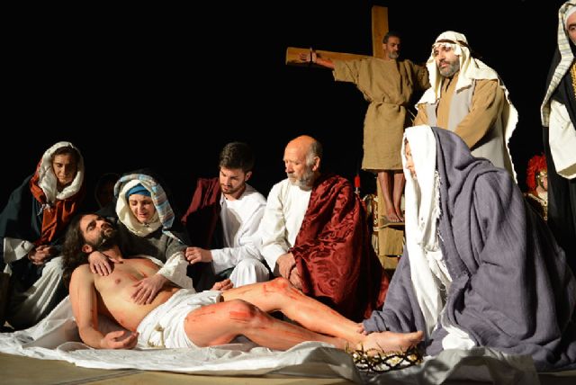 Casi cien vecinos de Lorquí recrean las últimas horas de Cristo